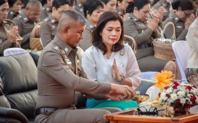 กิจกรรมทำบุญตักบาตร